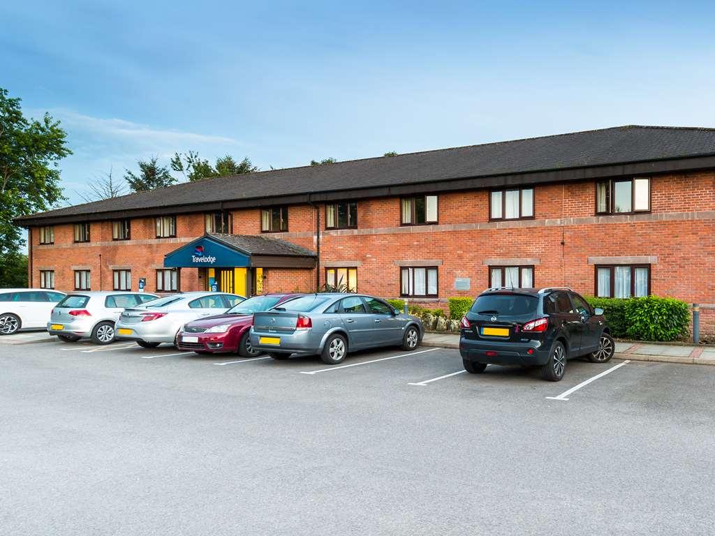 Premier Inn Dumfries Bagian luar foto